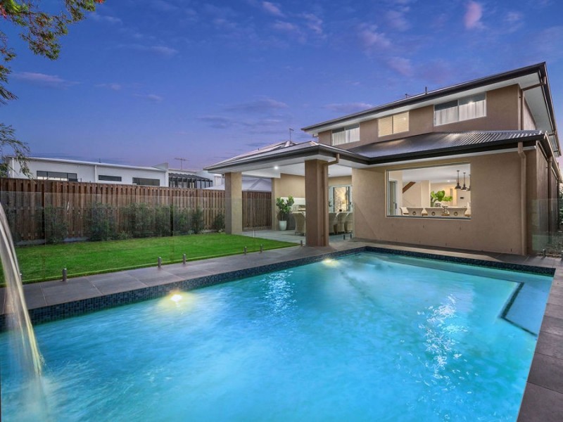 14 Warren Street, Wakerley QLD 4154