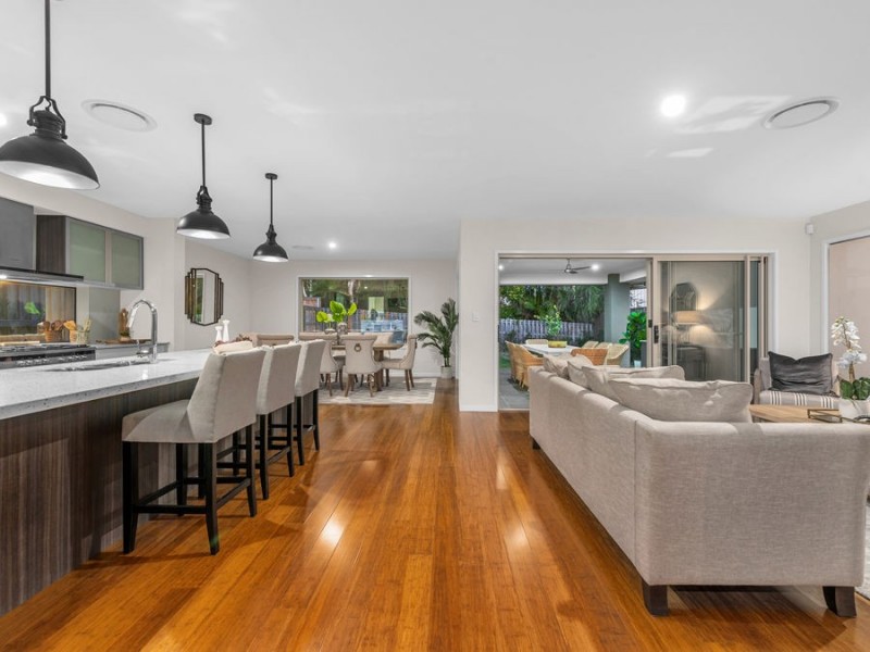 14 Warren Street, Wakerley QLD 4154