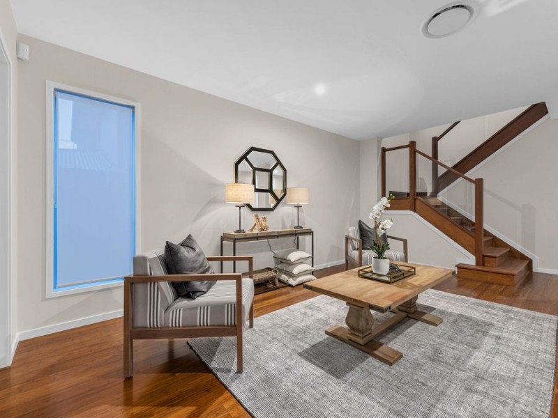 14 Warren Street, Wakerley QLD 4154