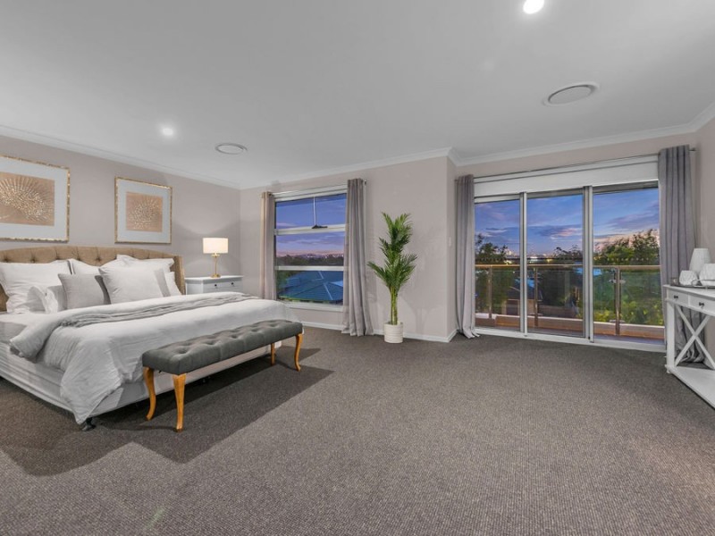 14 Warren Street, Wakerley QLD 4154