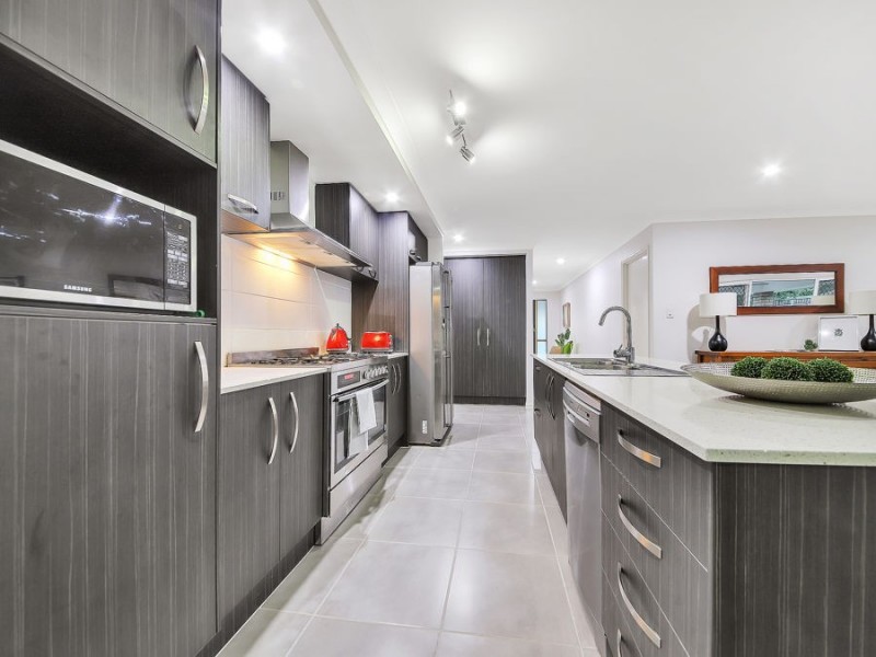 4 Ribblesdale Place, Gumdale QLD 4154