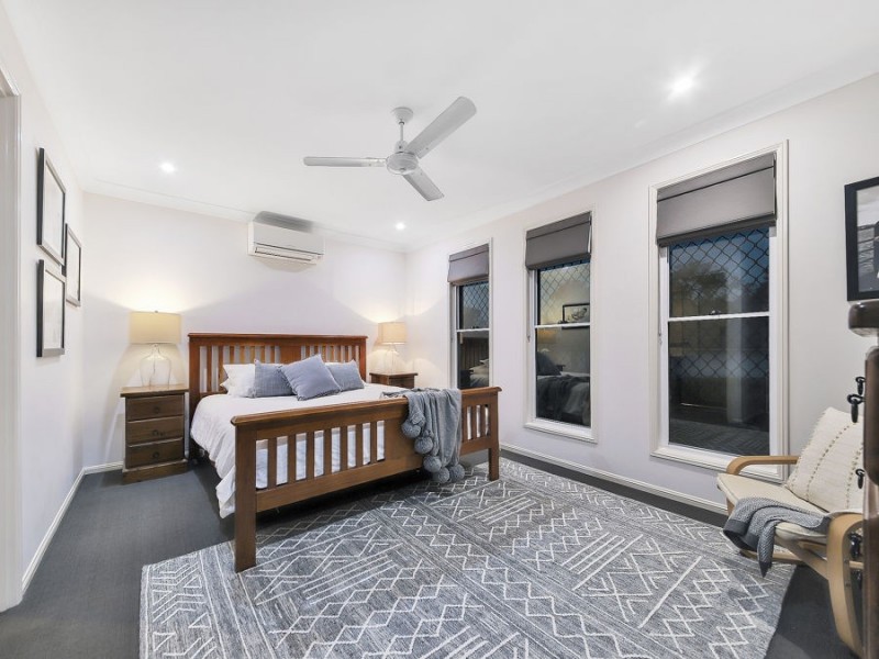 4 Ribblesdale Place, Gumdale QLD 4154