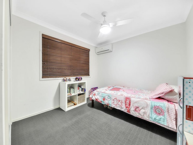 4 Ribblesdale Place, Gumdale QLD 4154