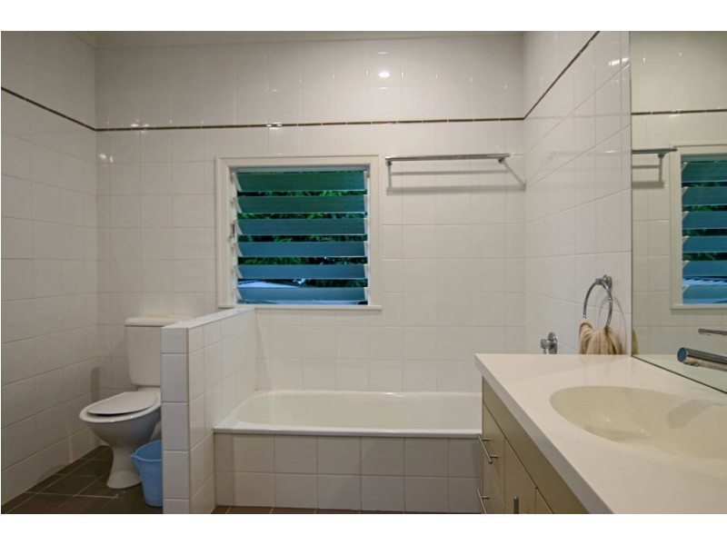 253 Ernest Street, Lota QLD 4179
