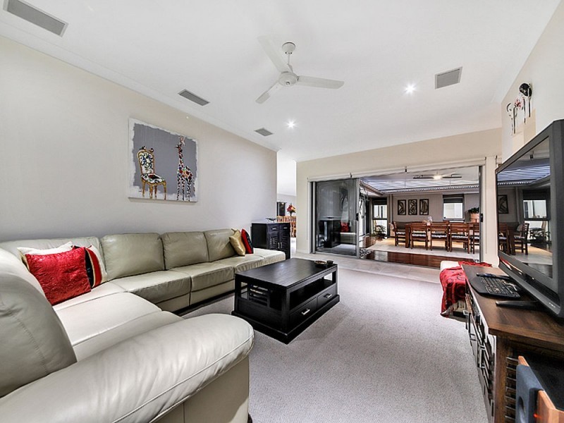 23 Watervale Parade, Wakerley QLD 4154