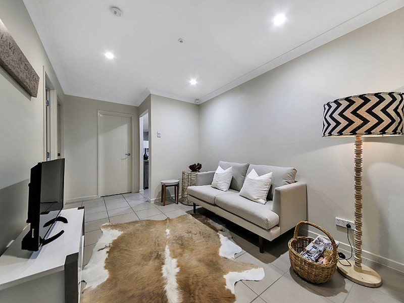 48 Foxwood Circuit, Wakerley QLD 4154