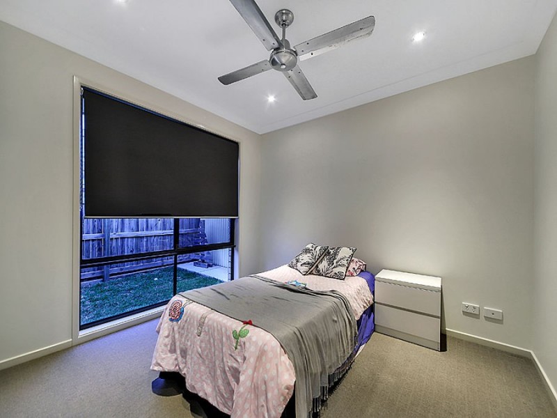 48 Foxwood Circuit, Wakerley QLD 4154