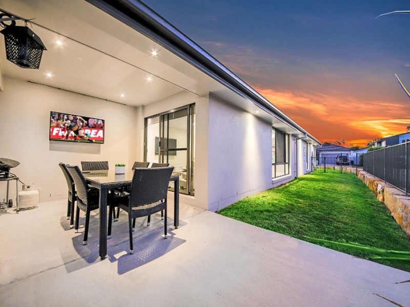 48 Foxwood Circuit, Wakerley QLD 4154