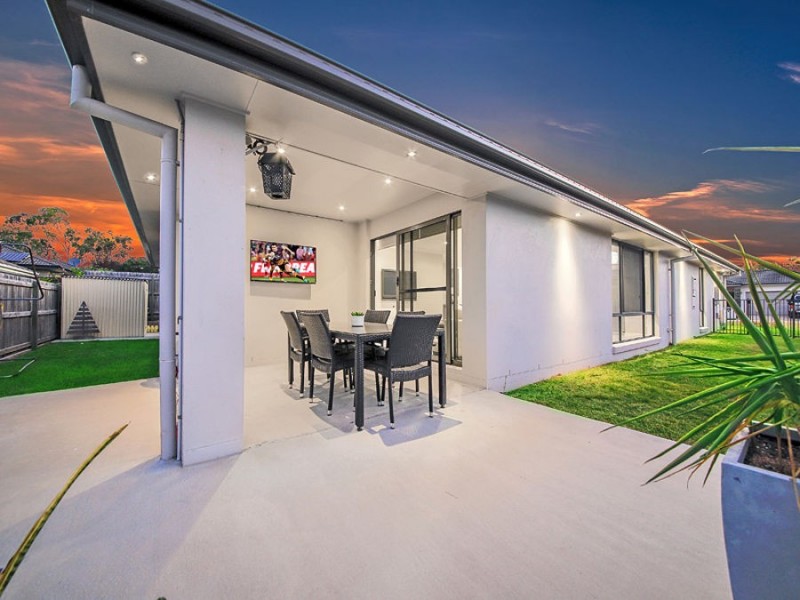 48 Foxwood Circuit, Wakerley QLD 4154