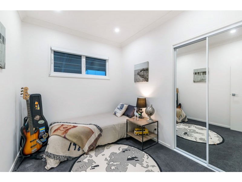 32 Outram Street, Lota QLD 4179