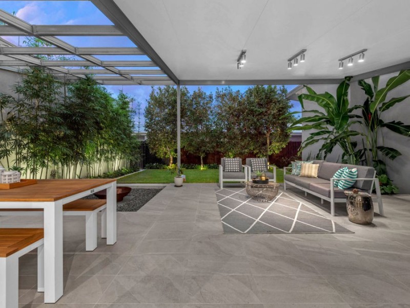 17 Margaret Crescent, Wakerley QLD 4154