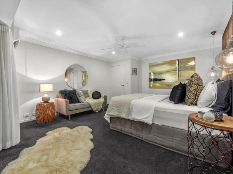 17 Margaret Crescent, Wakerley QLD 4154
