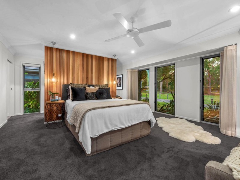 17 Margaret Crescent, Wakerley QLD 4154