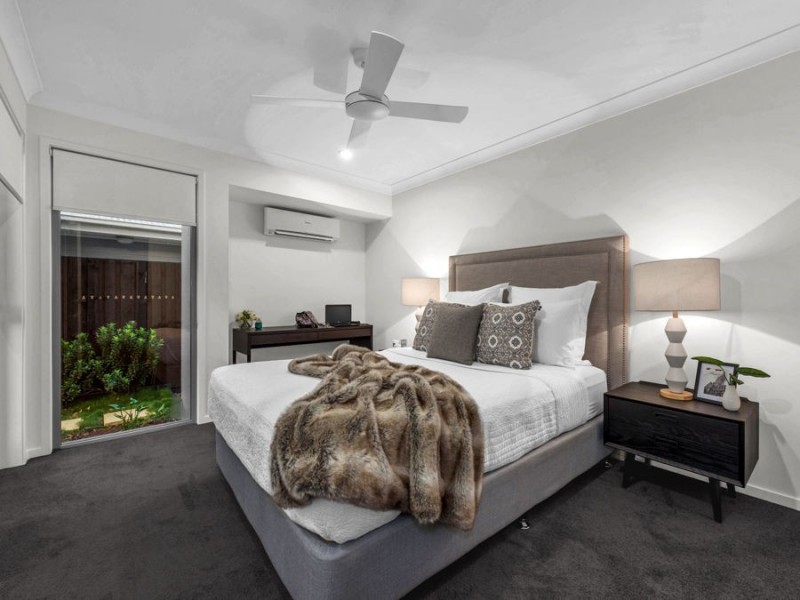 17 Margaret Crescent, Wakerley QLD 4154