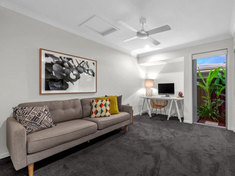 17 Margaret Crescent, Wakerley QLD 4154