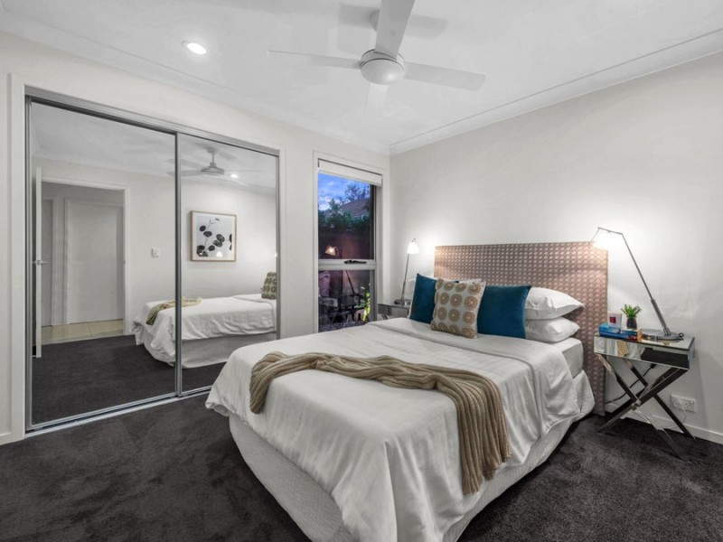 17 Margaret Crescent, Wakerley QLD 4154