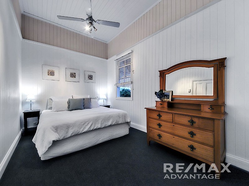 50 Walnut Street, Wynnum QLD 4178