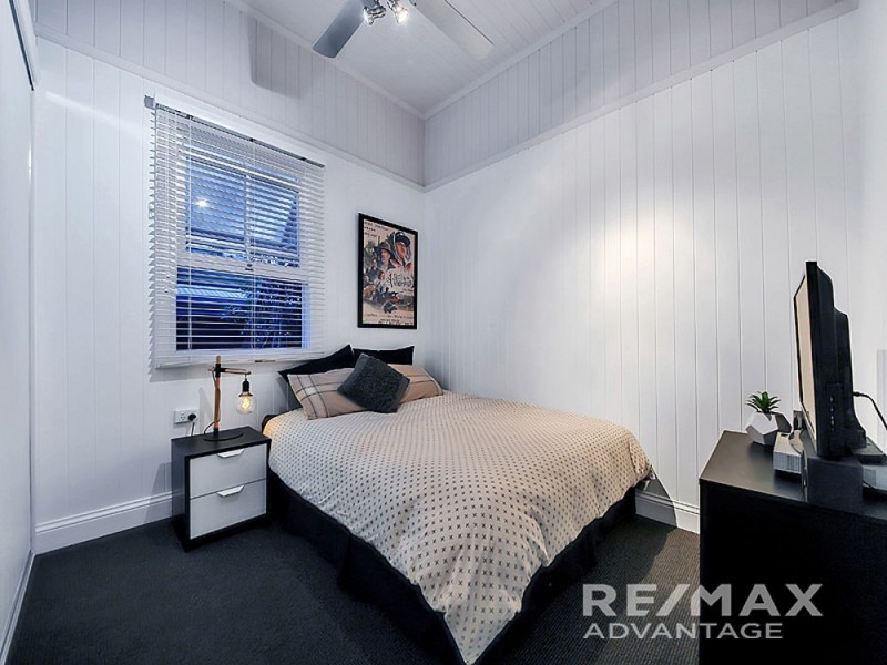 50 Walnut Street, Wynnum QLD 4178