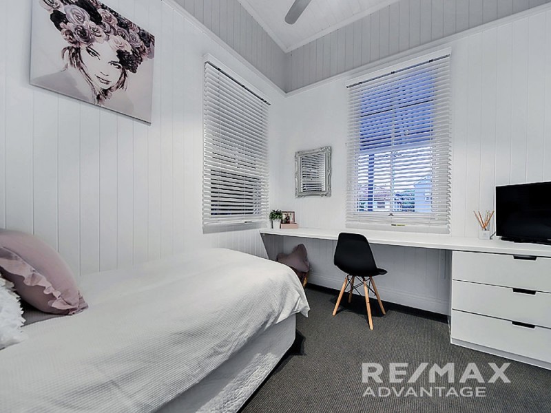 50 Walnut Street, Wynnum QLD 4178