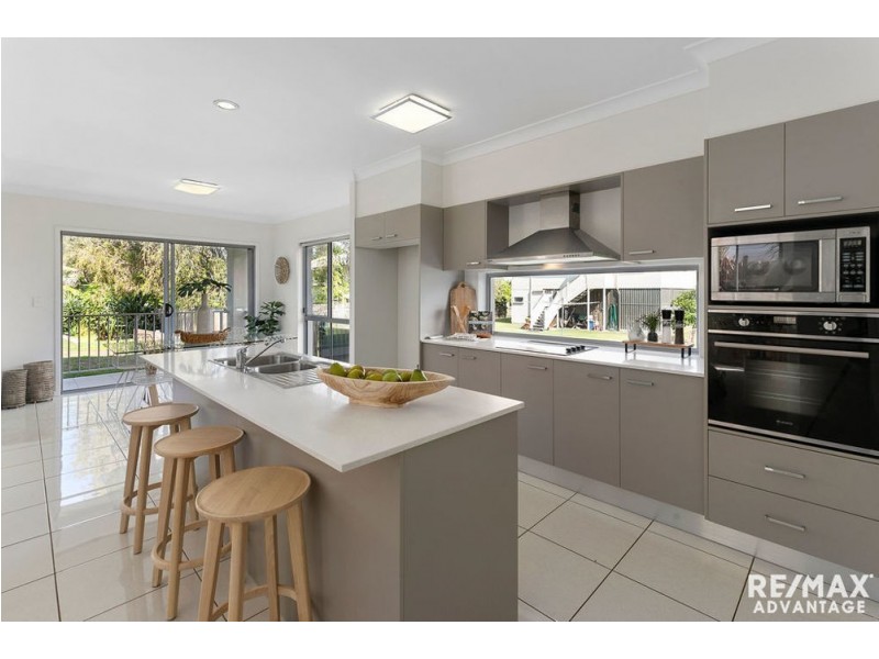 48 Bellevue Parade, Lota QLD 4179