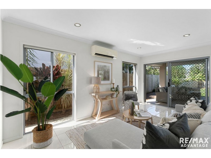 48 Bellevue Parade, Lota QLD 4179