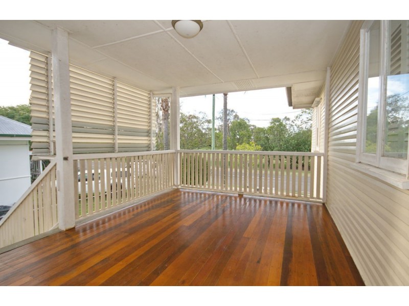 18 Chandos Street, Wynnum West QLD 4178