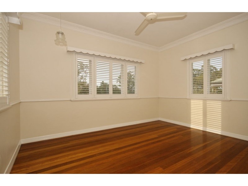 18 Chandos Street, Wynnum West QLD 4178