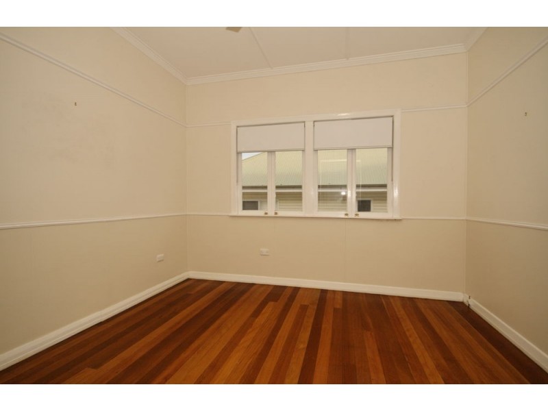 18 Chandos Street, Wynnum West QLD 4178