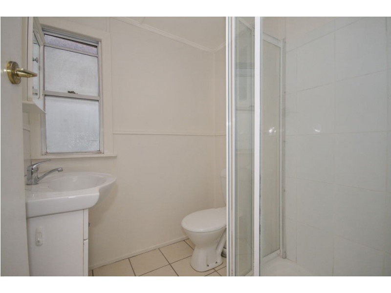 18 Chandos Street, Wynnum West QLD 4178