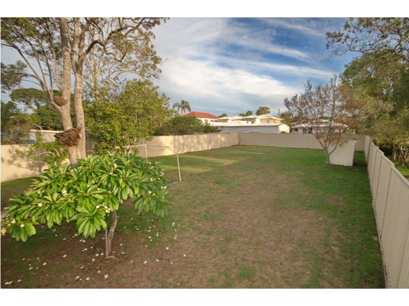 18 Chandos Street, Wynnum West QLD 4178