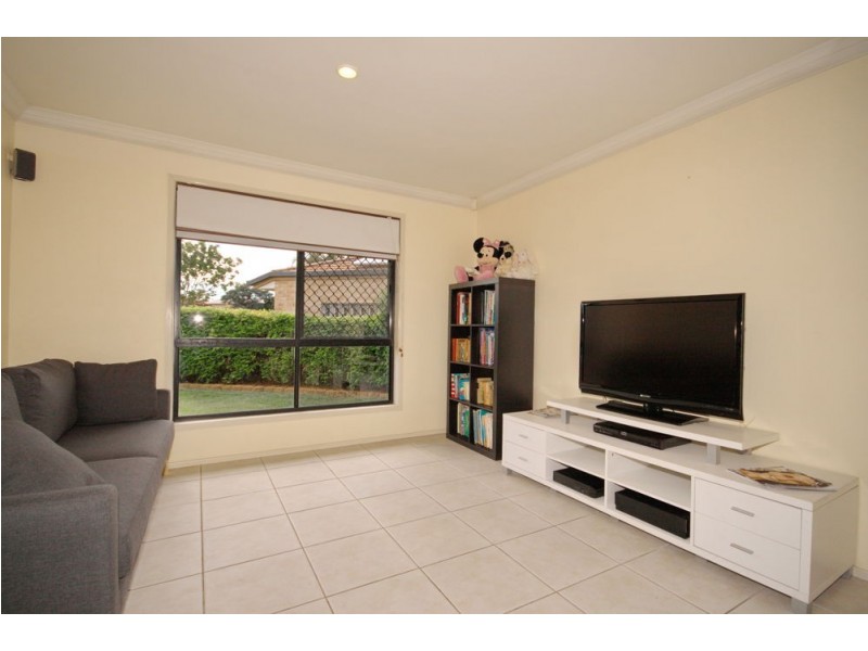 28 Holland Crescent, Wynnum West QLD 4178