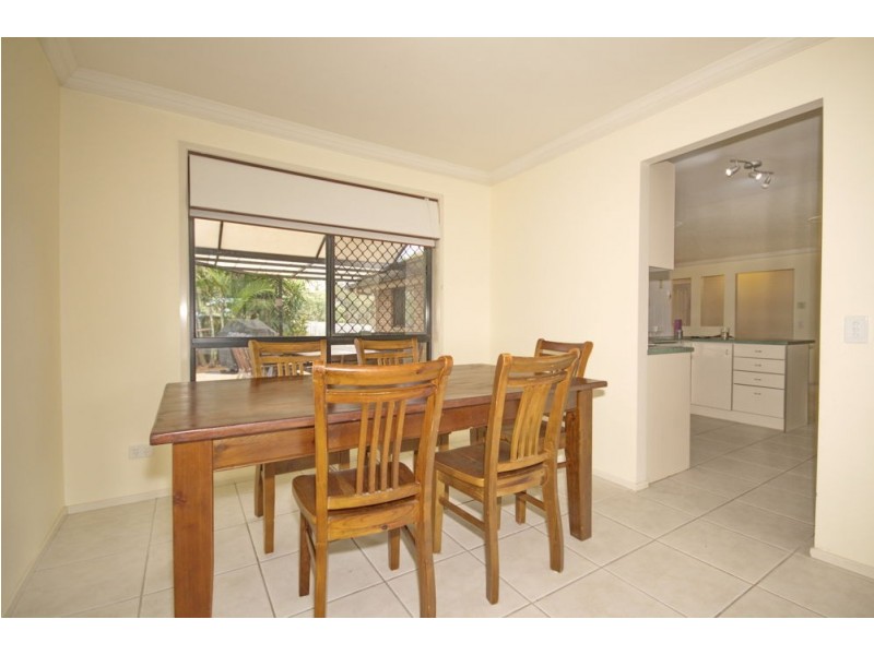 28 Holland Crescent, Wynnum West QLD 4178
