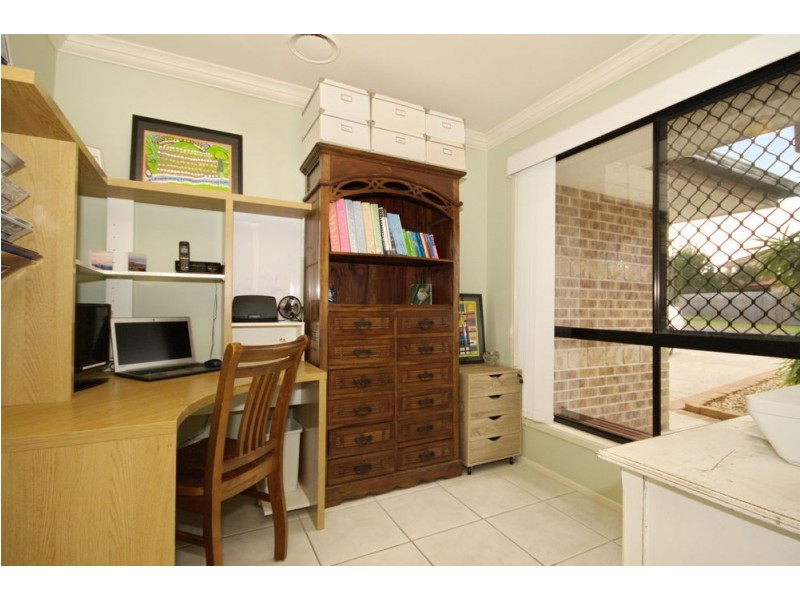 28 Holland Crescent, Wynnum West QLD 4178
