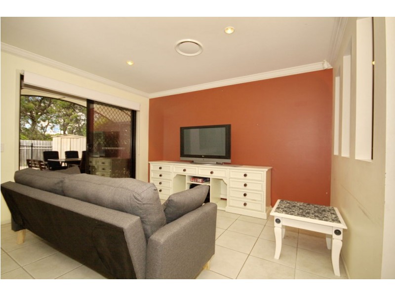 28 Holland Crescent, Wynnum West QLD 4178