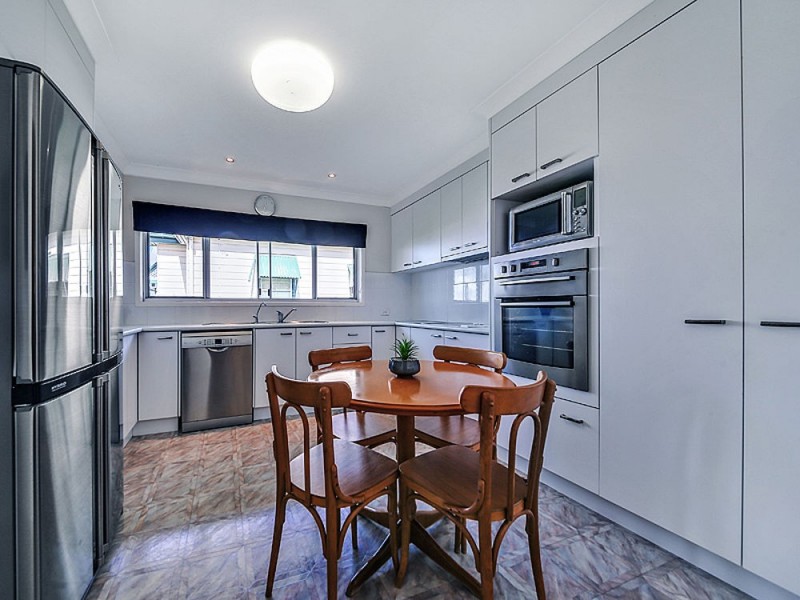 37 Kingsley Tce, Wynnum QLD 4178