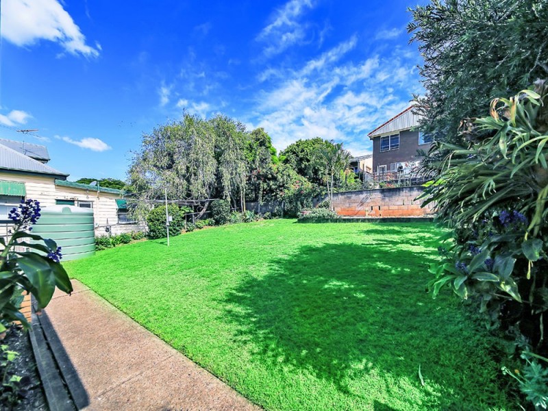 37 Kingsley Tce, Wynnum QLD 4178