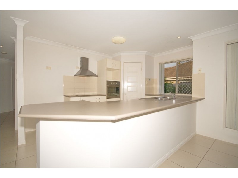 33 Wirra Circuit, Wynnum West QLD 4178