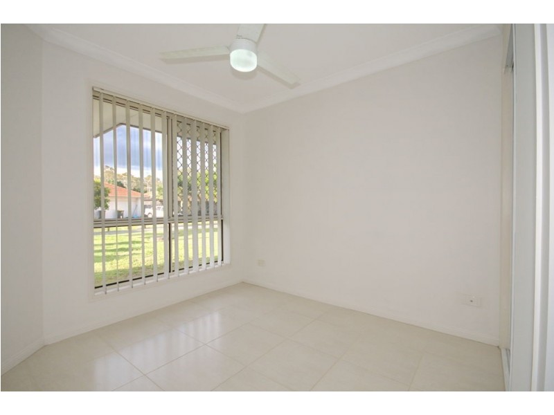 33 Wirra Circuit, Wynnum West QLD 4178