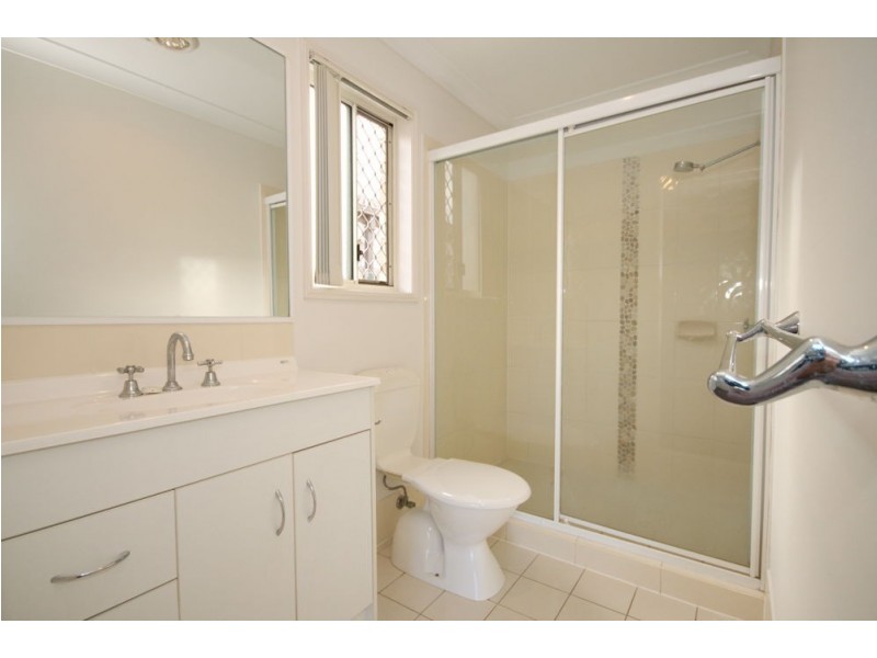 33 Wirra Circuit, Wynnum West QLD 4178