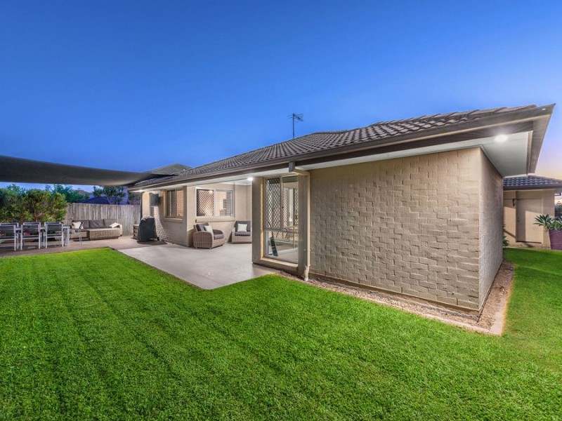 36 Ivy Crescent, Wakerley QLD 4154
