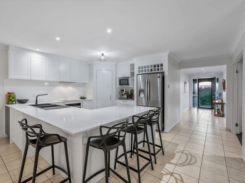 36 Ivy Crescent, Wakerley QLD 4154