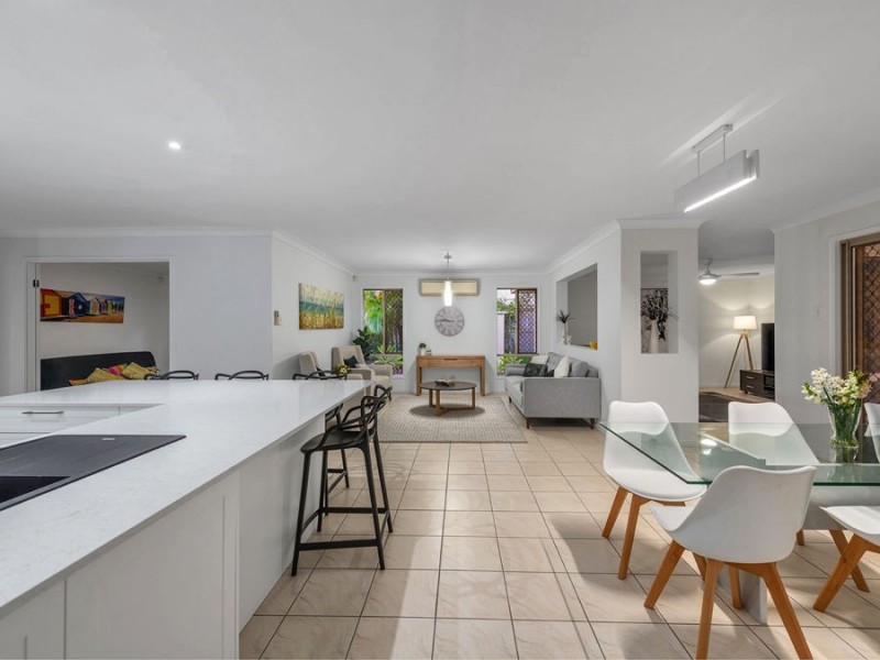 36 Ivy Crescent, Wakerley QLD 4154