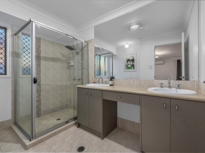 36 Ivy Crescent, Wakerley QLD 4154