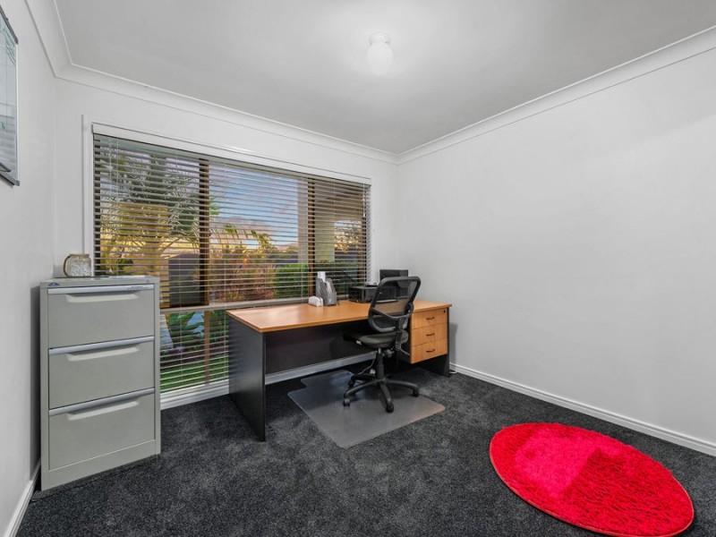 36 Ivy Crescent, Wakerley QLD 4154