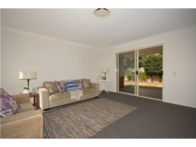 36 Samantha Street, Wynnum West QLD 4178