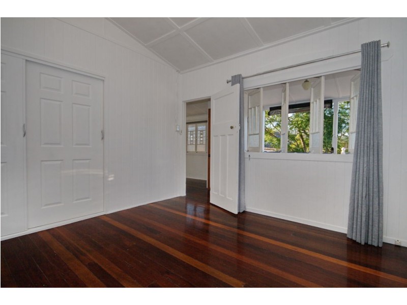 55 Valetta Street, Manly QLD 4179