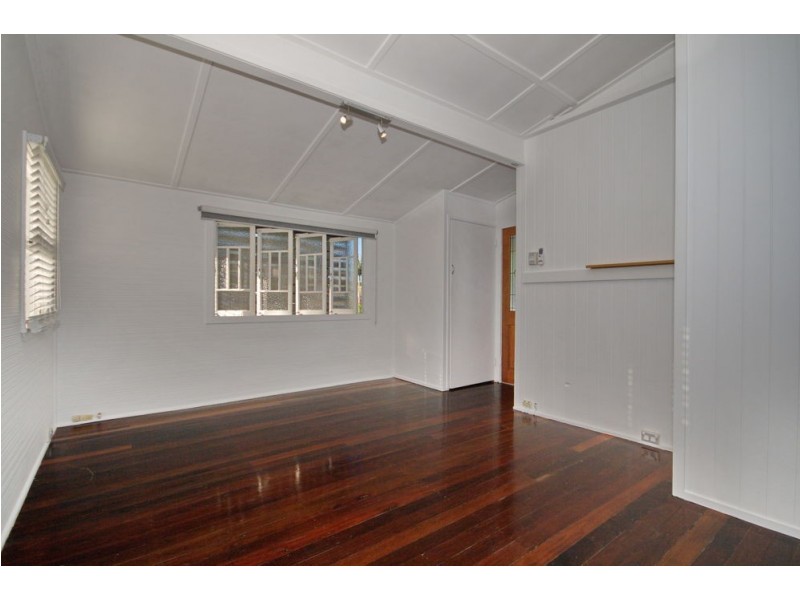 55 Valetta Street, Manly QLD 4179