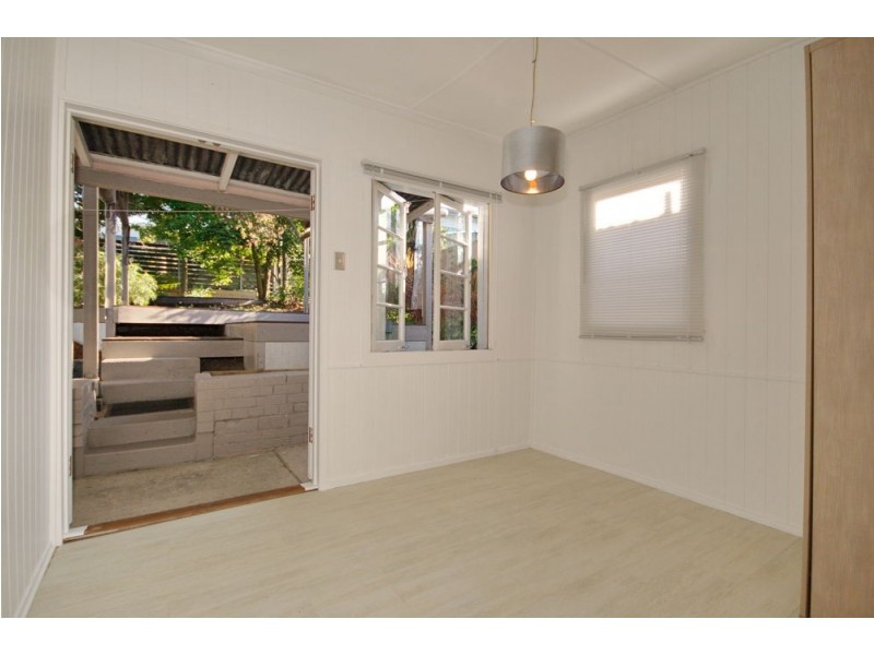 55 Valetta Street, Manly QLD 4179