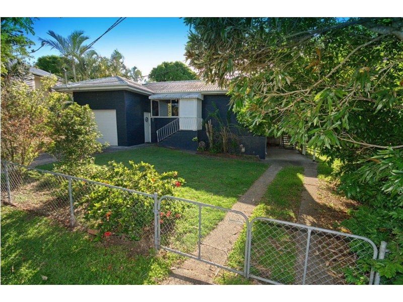 8 Greta Street, Manly West QLD 4179