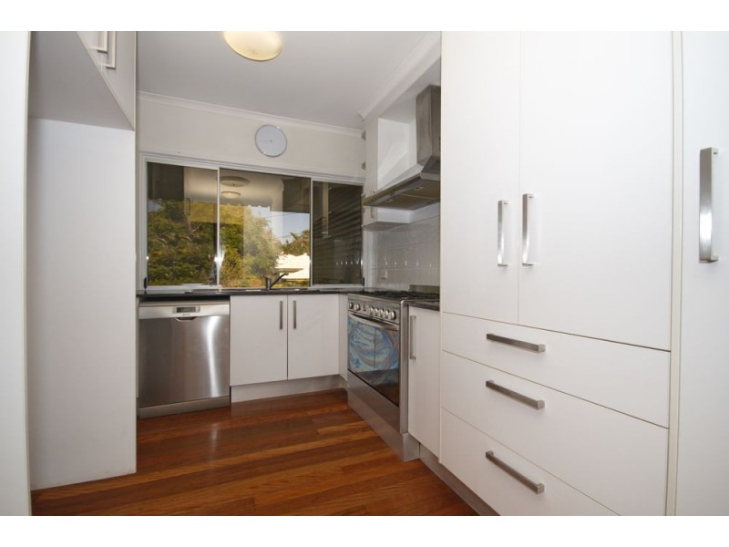 8 Greta Street, Manly West QLD 4179